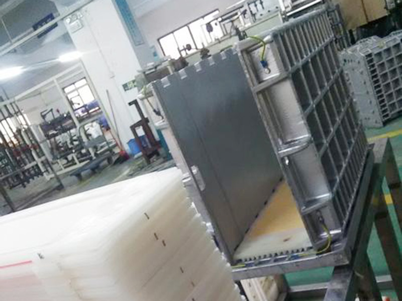 定期對(duì)edi模塊設(shè)備進(jìn)行大流量、低壓力、低PH值的沖洗有利